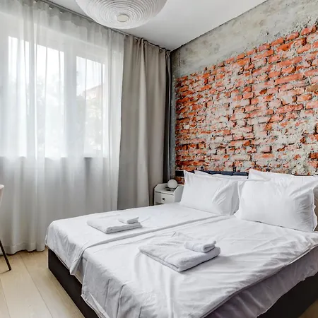 Daire Splendid 1bdmapartment Near Shopping Mall & Metro *