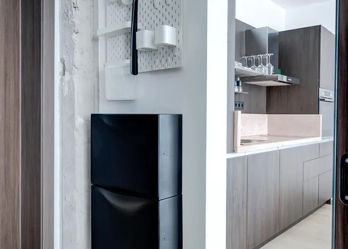 Splendid 1bdmapartment Near Shopping Mall & Metro Lejlighed *