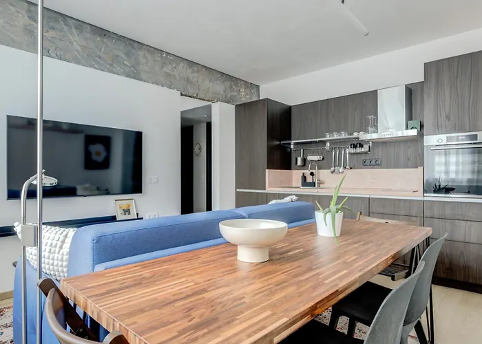 Splendid 1bdmapartment Near Shopping Mall & Metro Apartamento Sófia