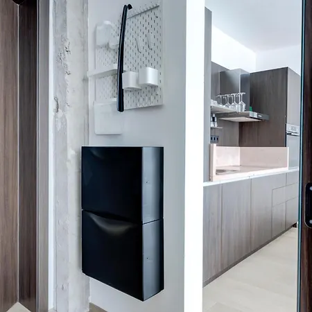 Splendid 1bdmapartment Near Shopping Mall & Metro Lejlighed *