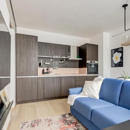 Splendid 1bdmapartment Near Shopping Mall & Metro Lejlighed *
